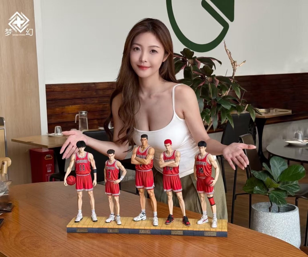 Rukawa Kaede & Miyagi Ryouta & Akagi Takenori & Sakuragi Hanamichi & Mitsui Hisashi Slam Dunk Five Tigers Standing Slam Dunk