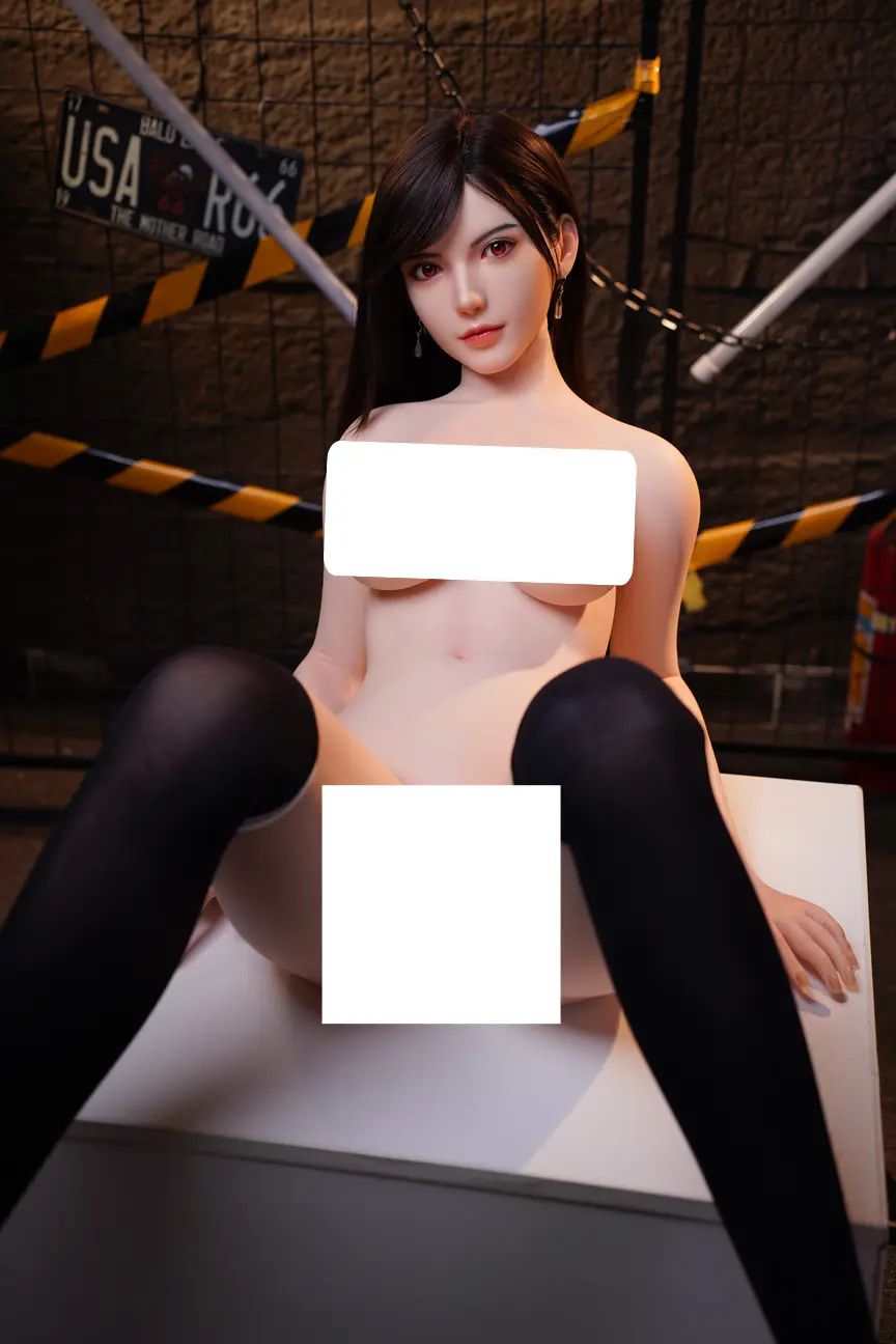 Final Fantasy 1/1 Tifa Full Silicone