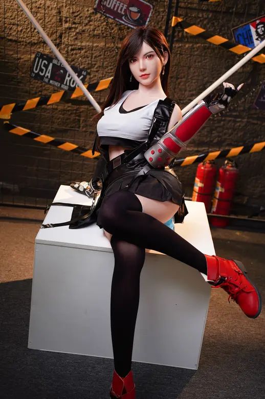 Final Fantasy 1/1 Tifa Full Silicone