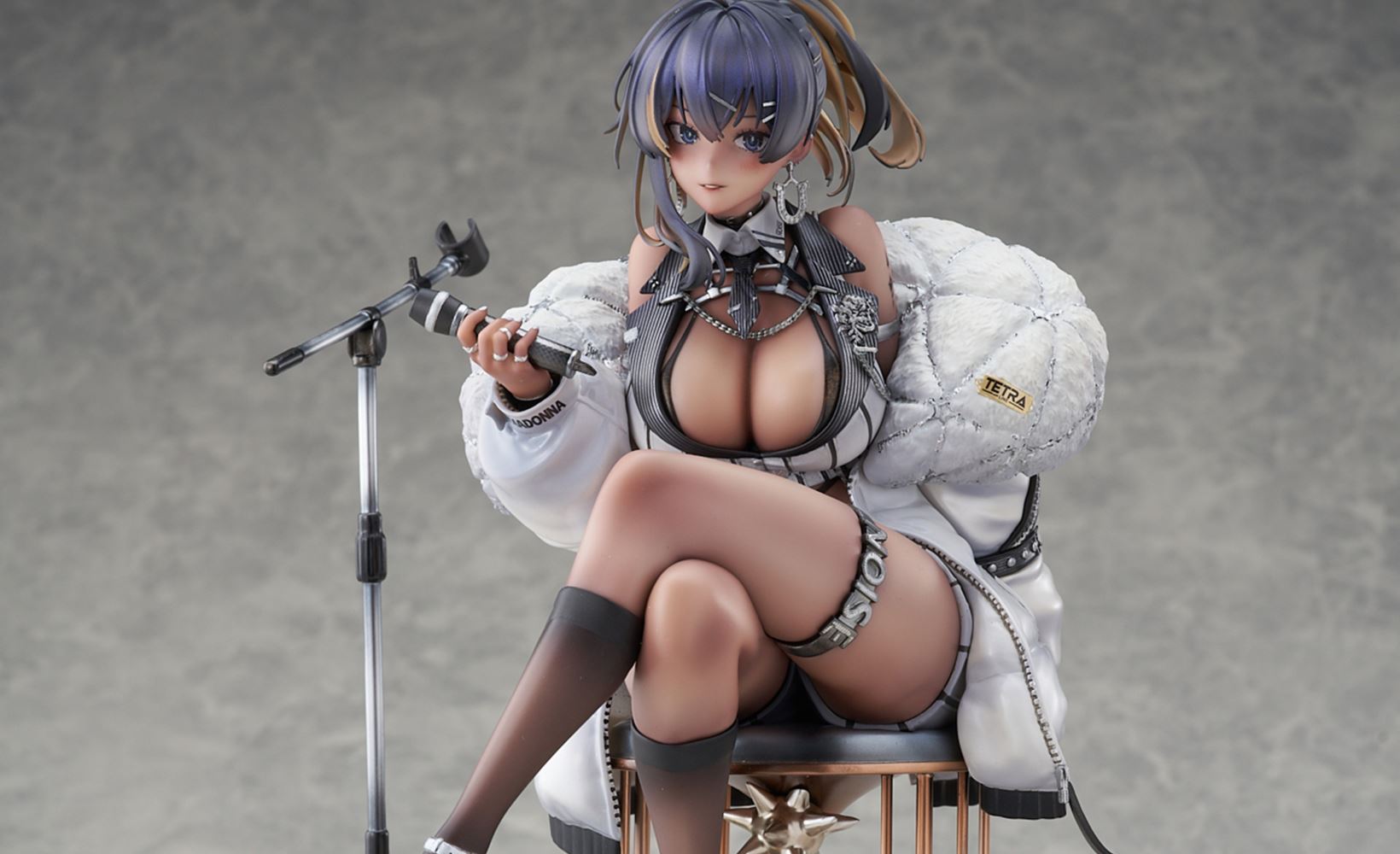 Victory: Nikki Noyce Classic Queen 1/6