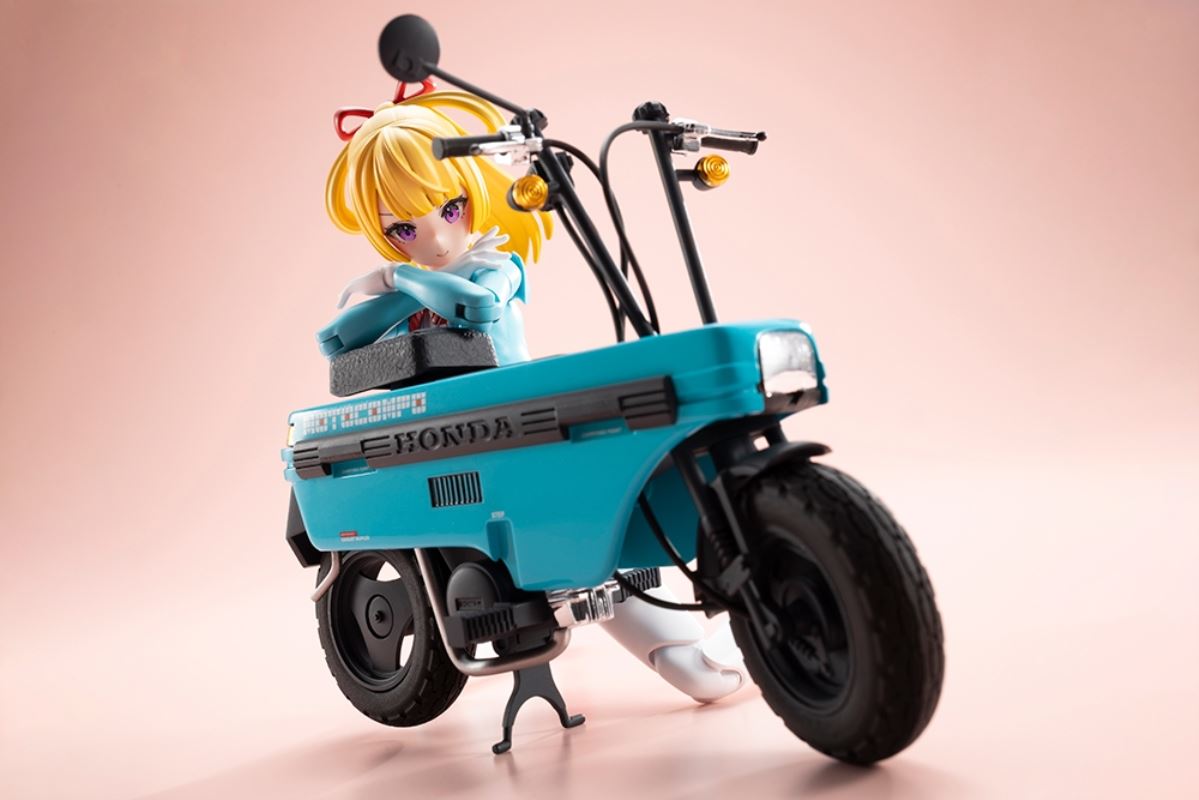 Megami Device USTER DOLL Night Alice with Honda AB12 Motocompo