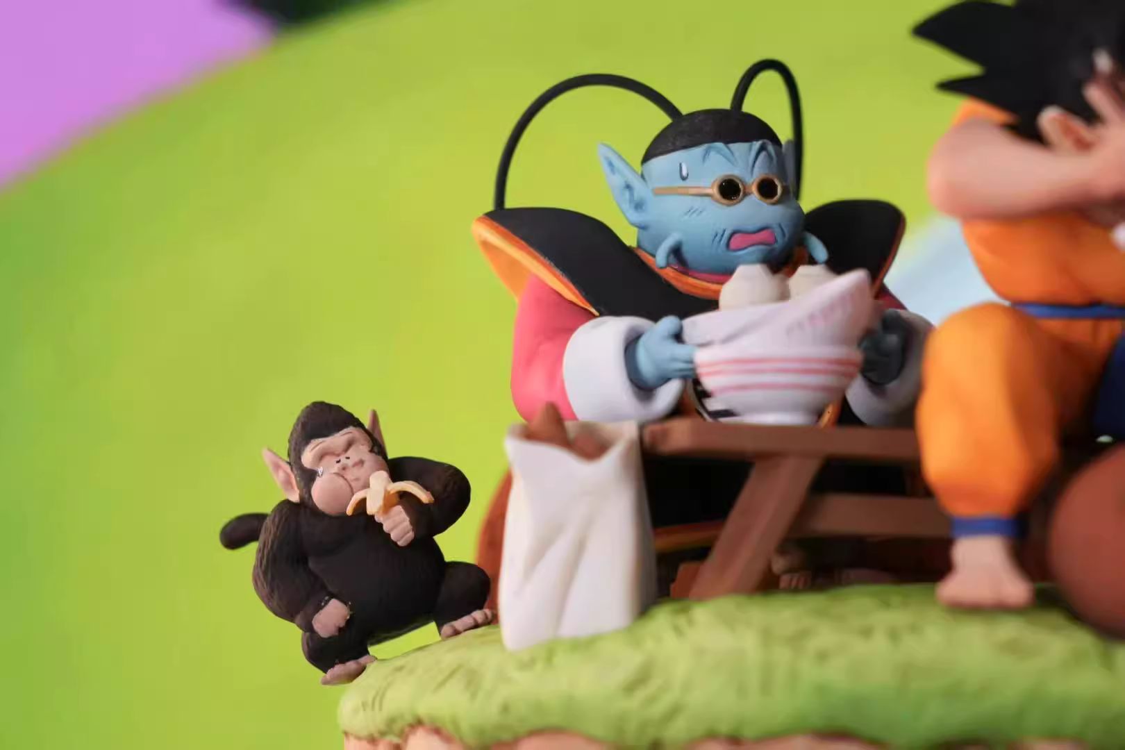 Eating King Kai and Son Goku - Dragon Ball