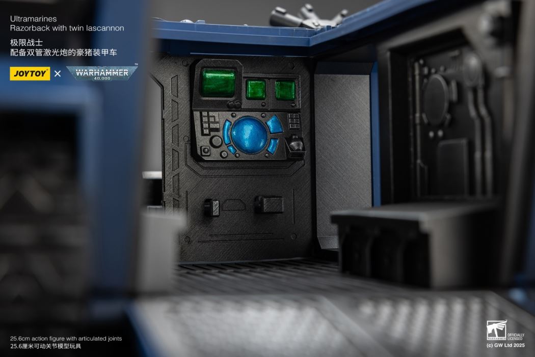 Model Collage Tool Kit & 1/18 Blood Angels Captain/Blood Priest/Ultramarines Porcupine Armored Vehicle