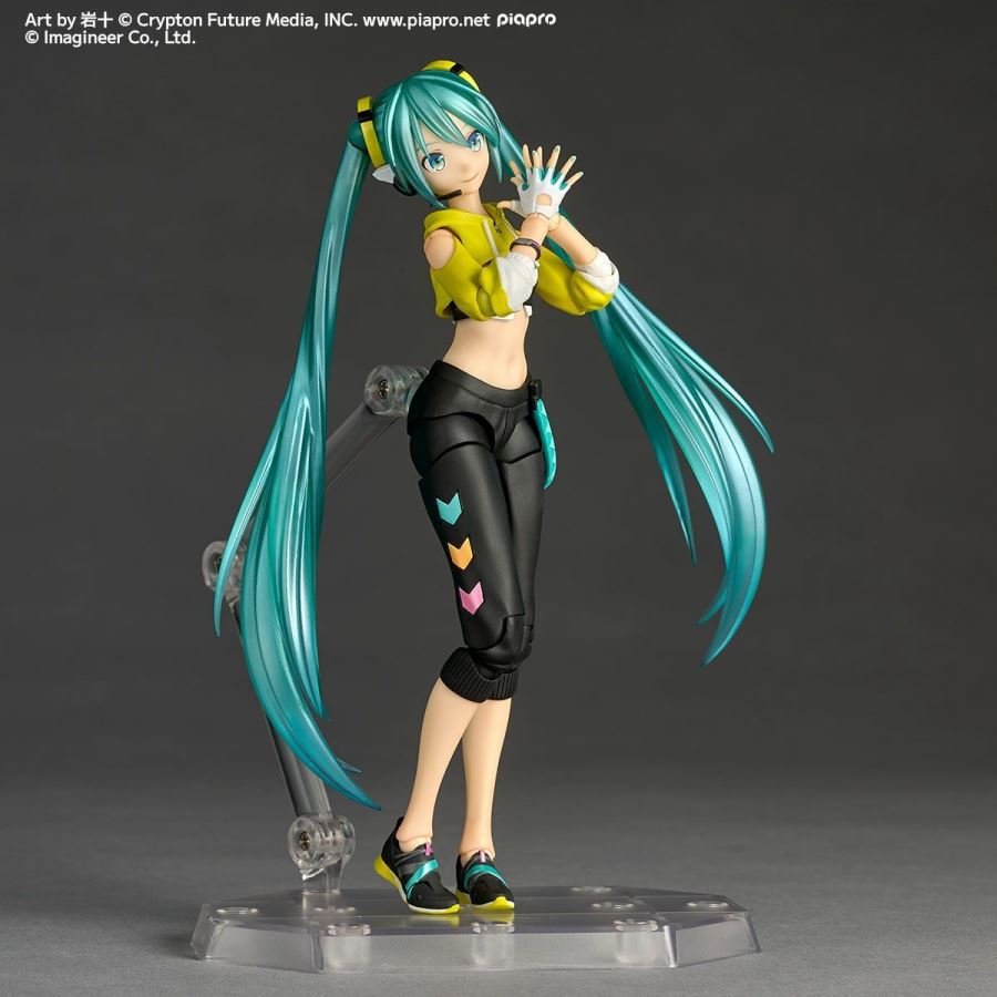 Revoltech Amazing Yamaguchi Hatsune Miku Fit Boxing Ver