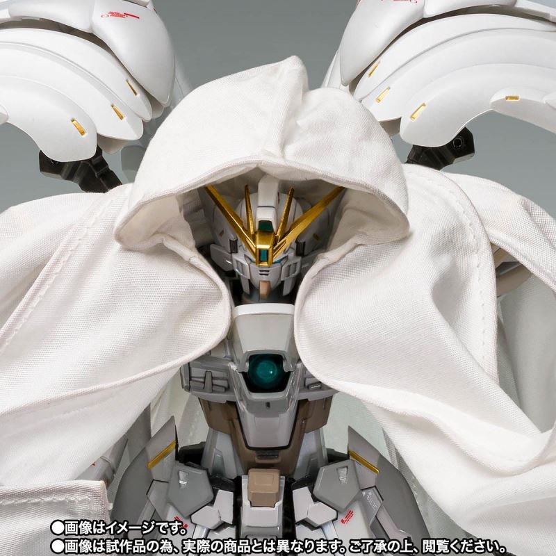 GUNDAM FIX FIGURATION METAL COMPOSITE Wing Gundam Zero Cloaked Custom