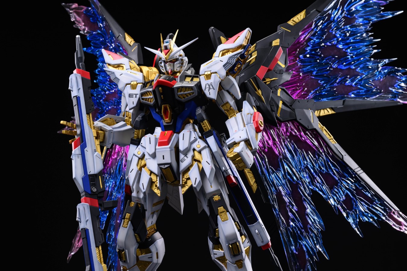 Gundam Strike Freedom Wing of Light 1/48