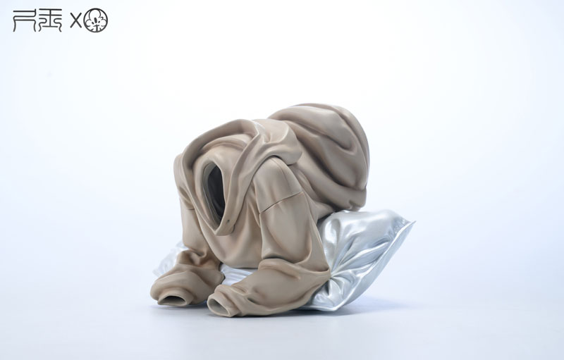 Pillow illustration by Huayecai