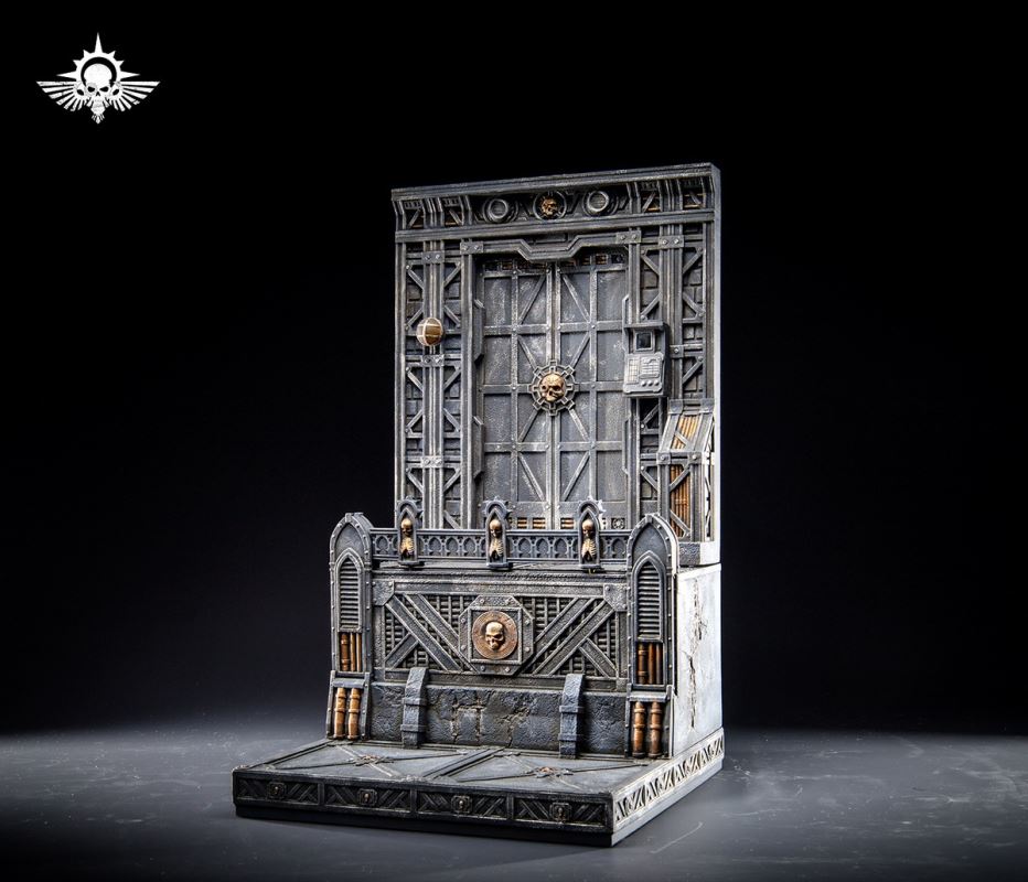 Steel Cast Warhammer Brother Mountain Base (Hive City Version)
