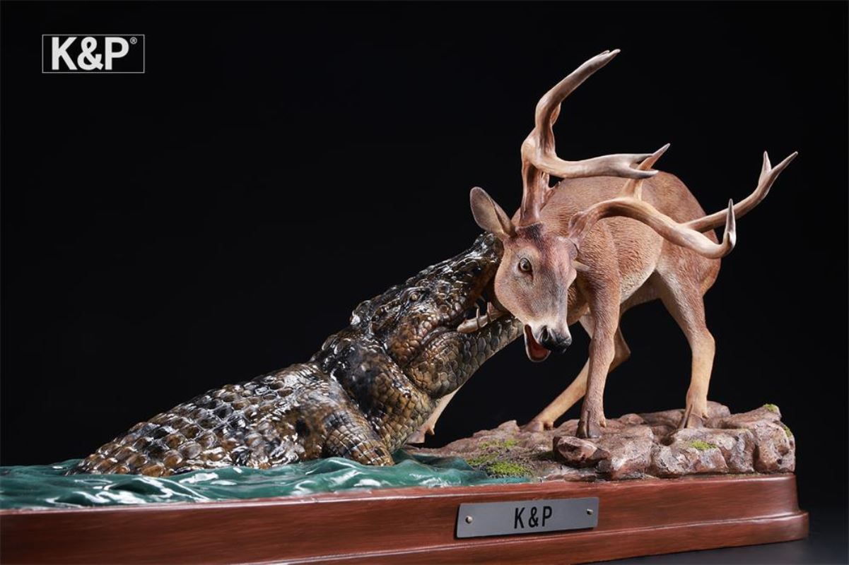 Deer & Crocodile Animal Trendy - the line between life and death