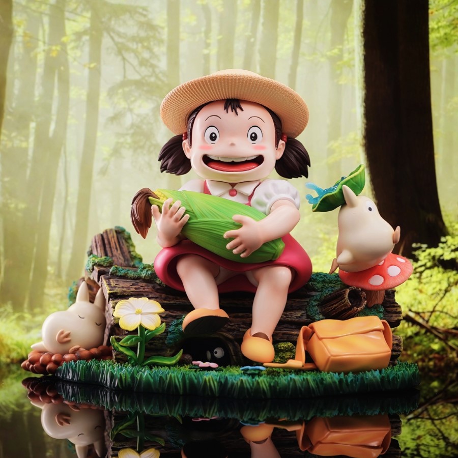 Mei holding corn - My Neighbor Totoro