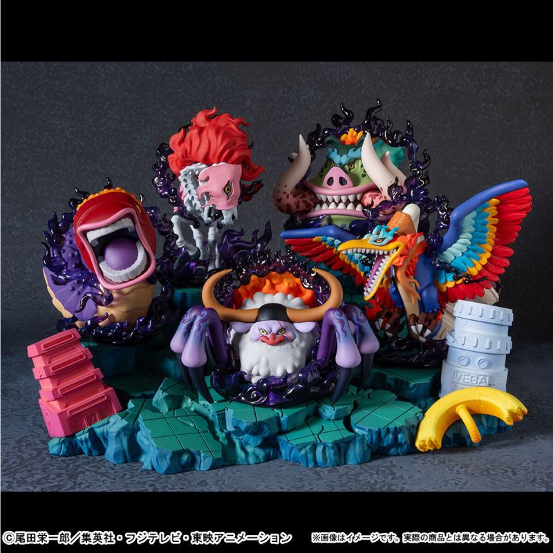 One Piece World Collectible Figure Premium - Monkey D. Luffy vs Five Elder Stars
