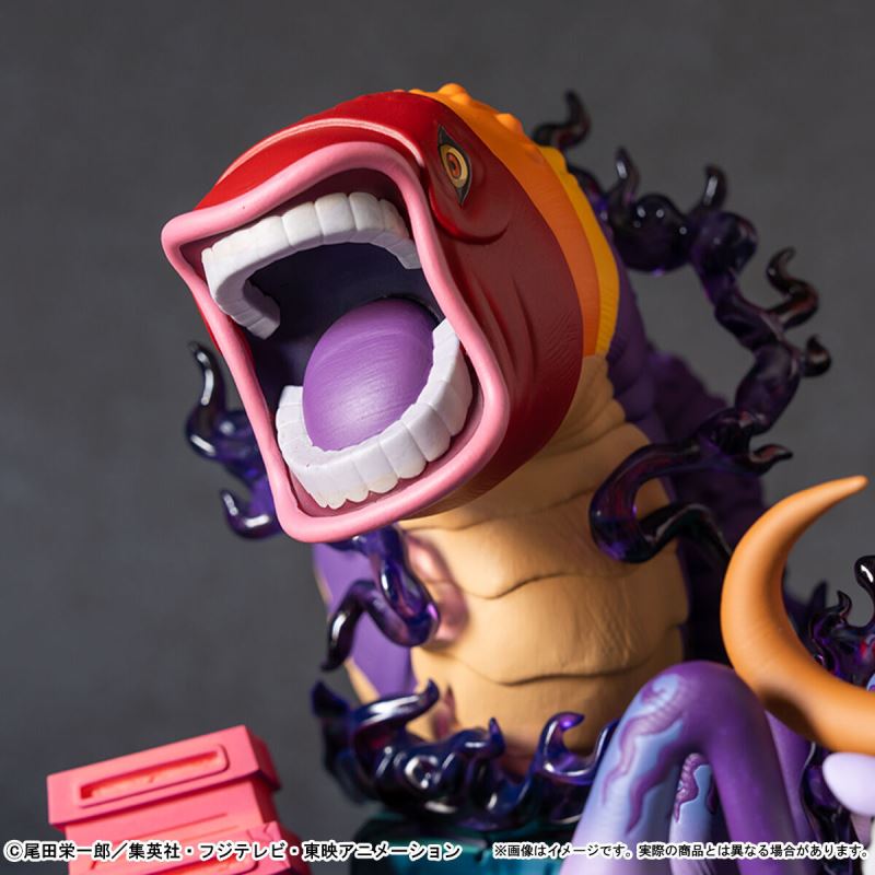 One Piece World Collectible Figure Premium - Monkey D. Luffy vs Five Elder Stars