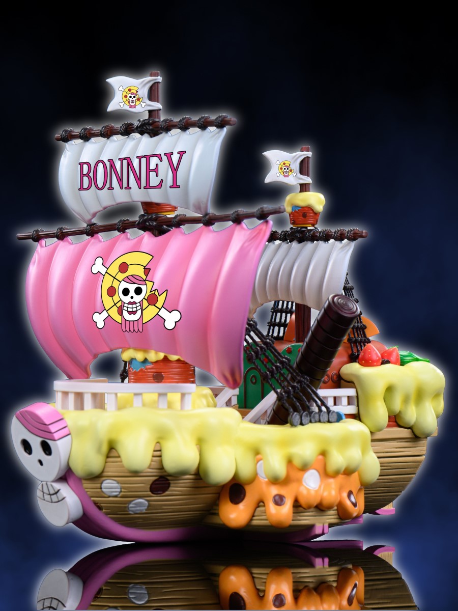 Bonney Pirate Ship Jewelry - One Piece