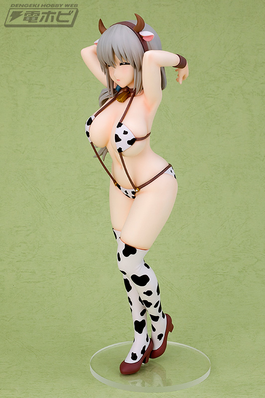 Uzaki-chan Wants to Hang Out! ω GLITTER & GLAMOURS Uzaki Tsuki Cow Swimsuit Ver