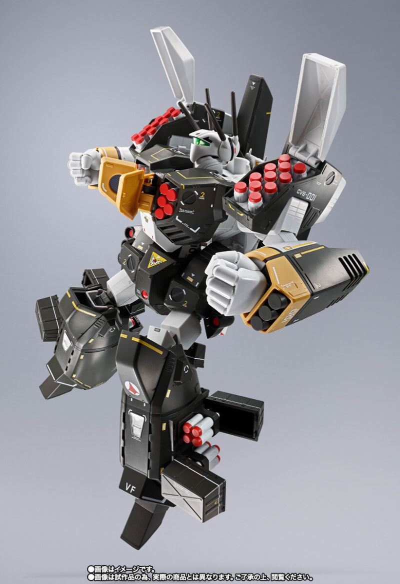 DX Chogokin VF-1S Armored Valkyrie (Roy Focker Special)