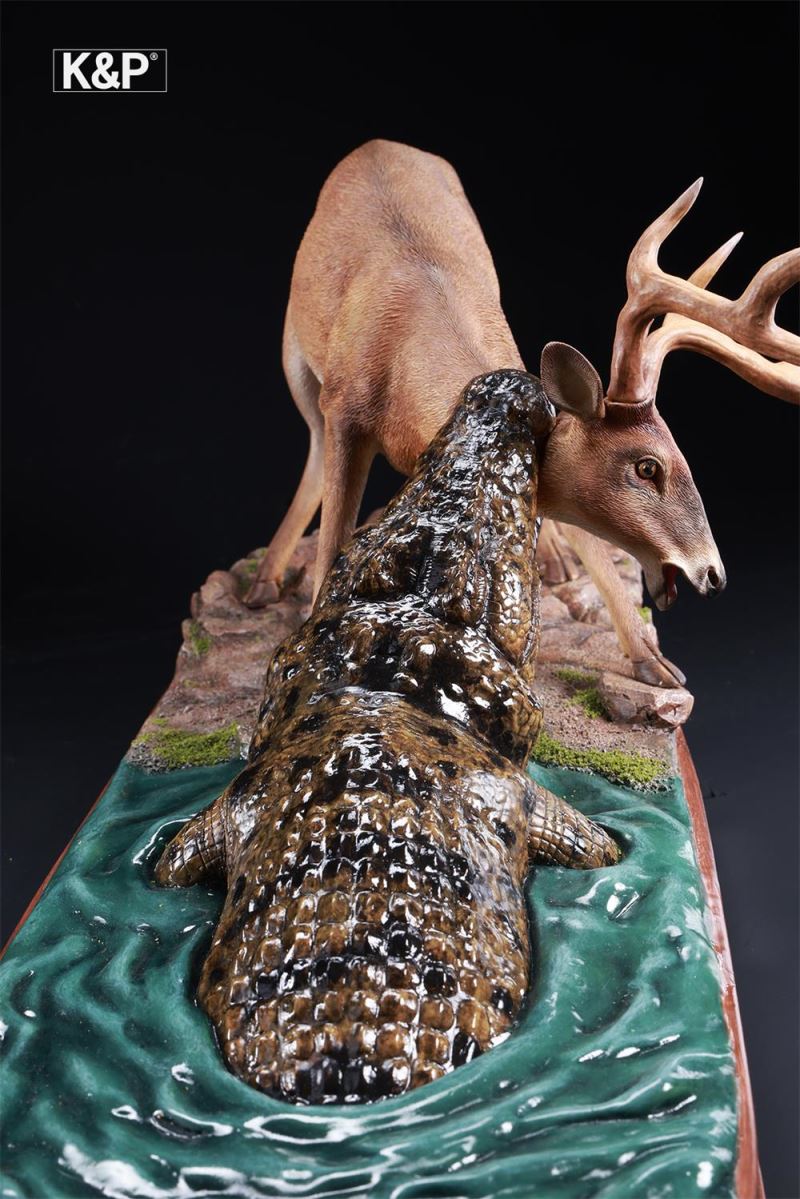 Deer & Crocodile Animal Trendy - the line between life and death