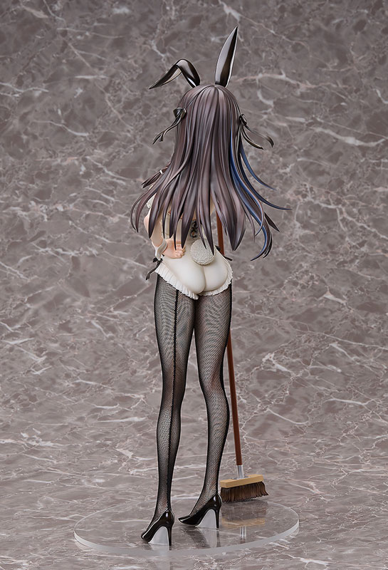 I May Be a Guild Receptionist, But I'll Solo Any Boss to Clock Out on Time Alina Clover Bunny Ver. 1/4