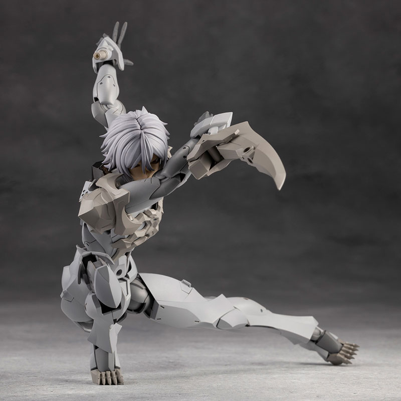 UNLIMITED UNIVERSE MEGALOMARIA ZIRCONIA