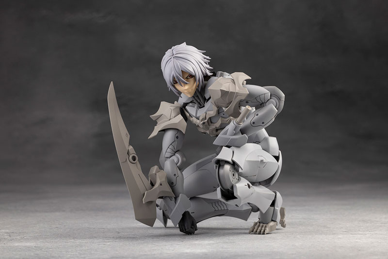 UNLIMITED UNIVERSE MEGALOMARIA ZIRCONIA