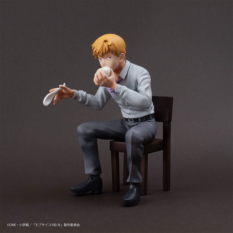 Mob Psycho 100 III x Bunbougu Cafe 2022 Figure Arataka Reigen