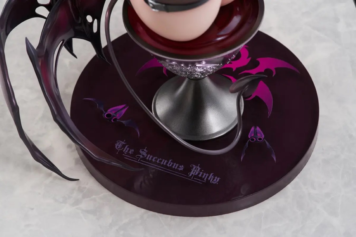 Wineglass Succubus Pinkie 1/7
