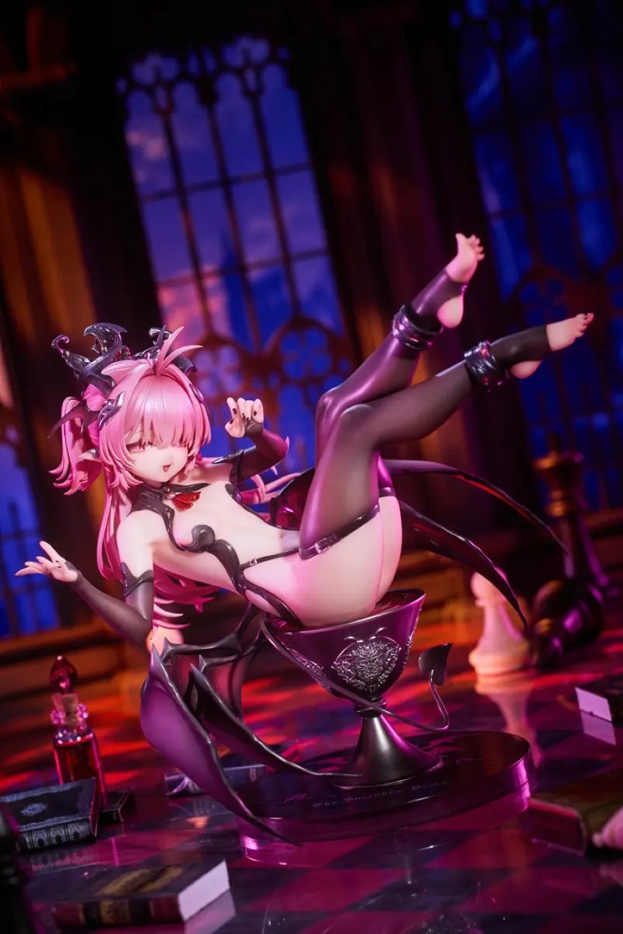 Wineglass Succubus Pinkie 1/7