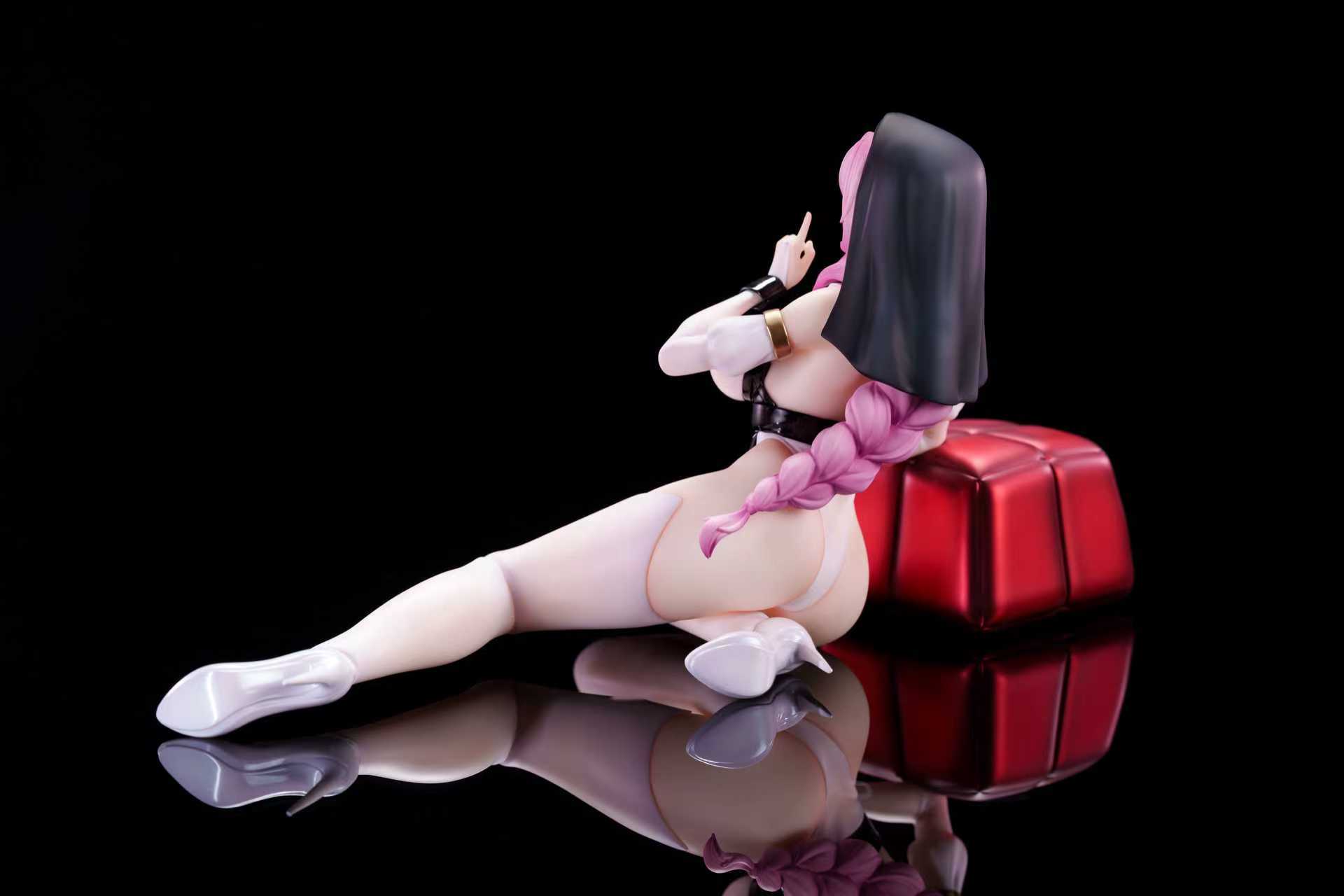 Molly Succubus possesses 1/6