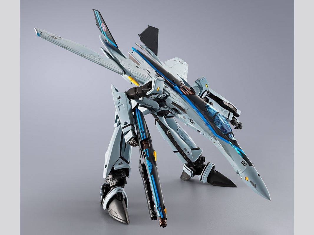 DX Chogokin VF-25 Messiah Valkyrie Top Gun Maverick Ver