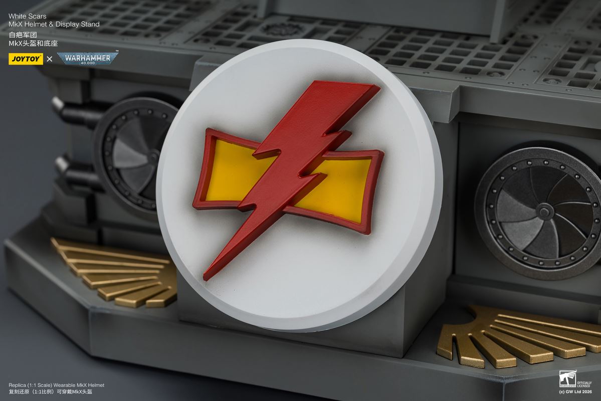 White Scars MkX Helmet & Display Stand