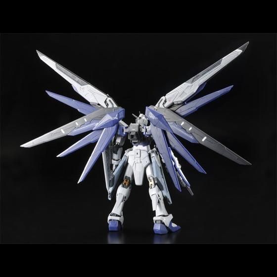RG 1/144 ZFMF-X10A FREEDOM GUNDAM DEACTIVE MODE