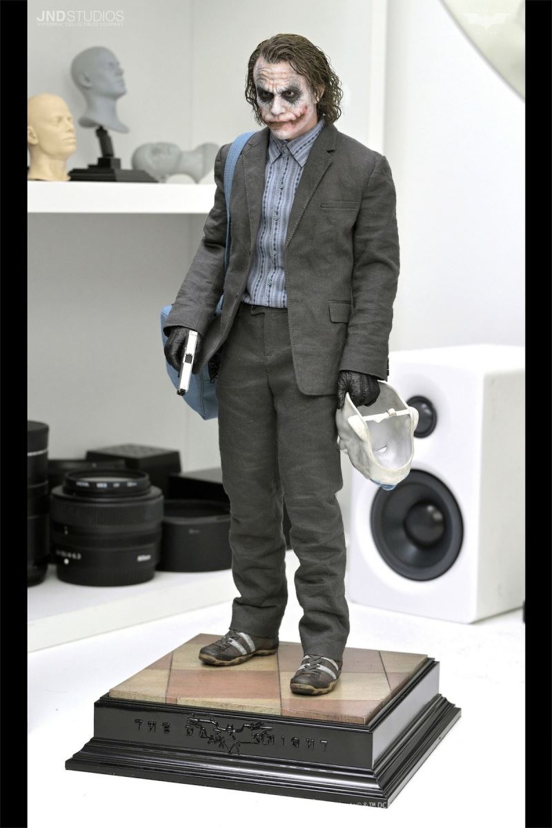 Batman: The Dark Knight - Joker (Bank Robber Edition) 1/6