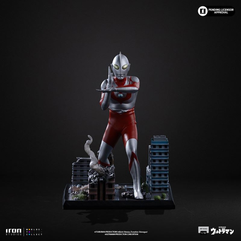 Ultraman 1/10