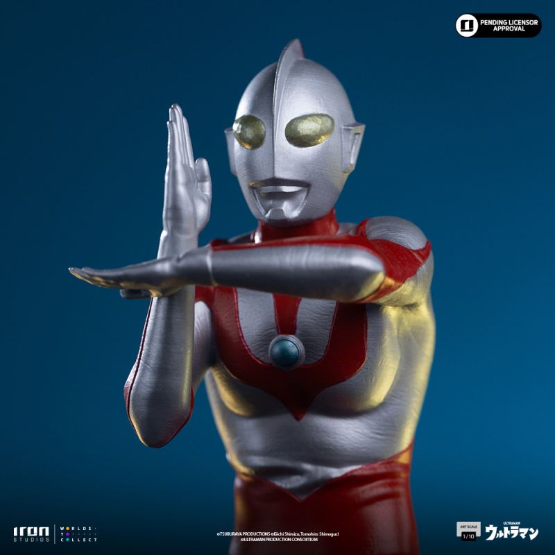 Ultraman 1/10