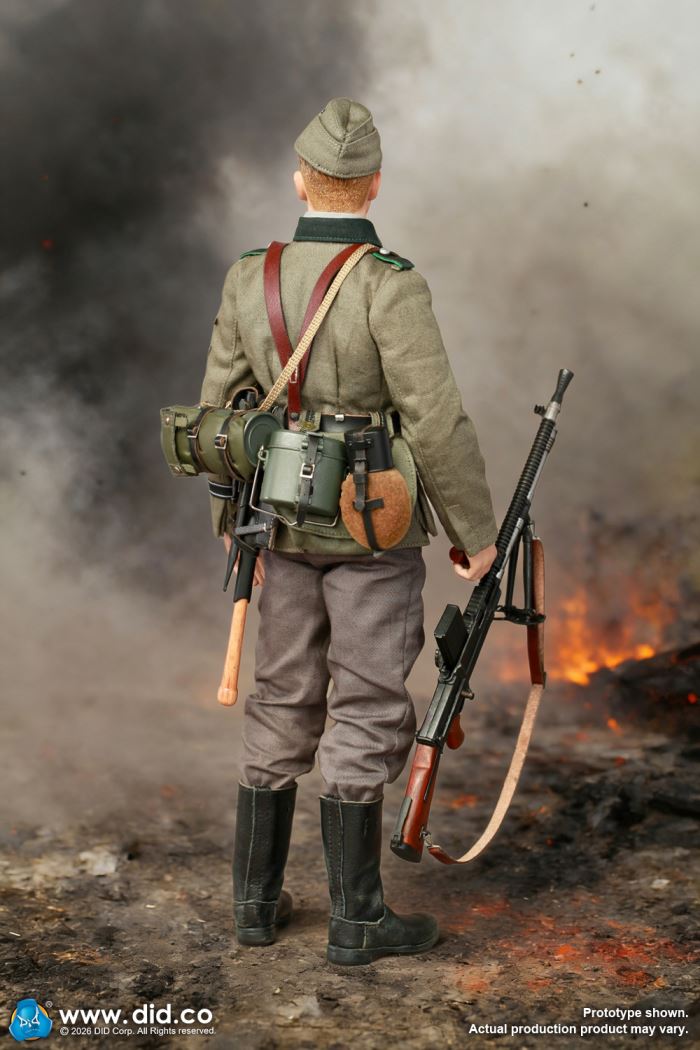 World War II Germany - ZB30 gunner Friedrich & Commander Vogel 1/6