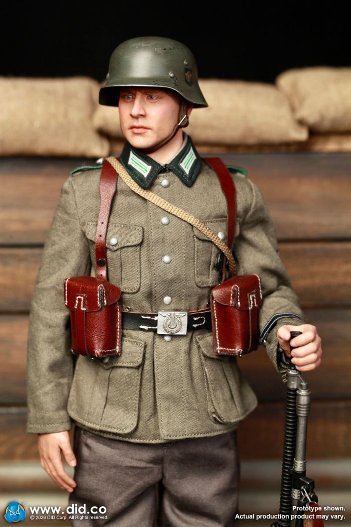 World War II Germany - ZB30 gunner Friedrich & Commander Vogel 1/6