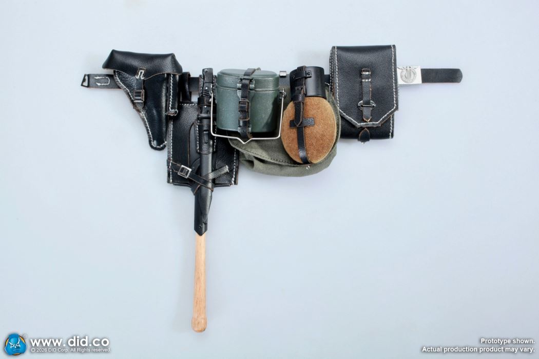 World War II Germany - ZB30 gunner Friedrich & Commander Vogel 1/6