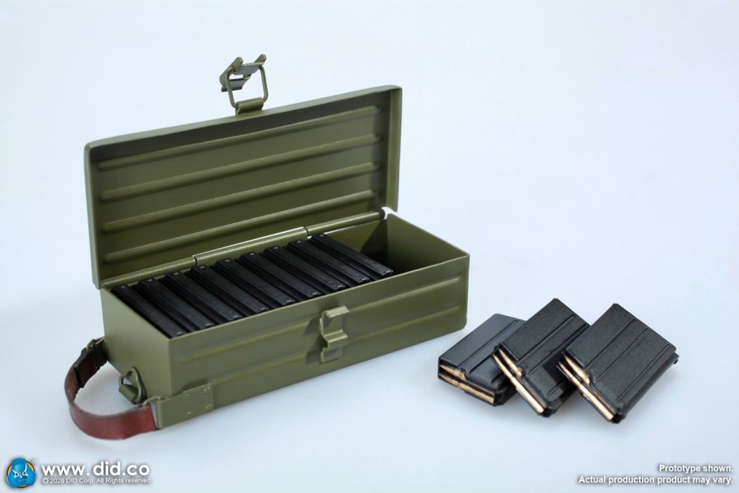 World War II Germany - ZB30 gunner Friedrich & Commander Vogel 1/6