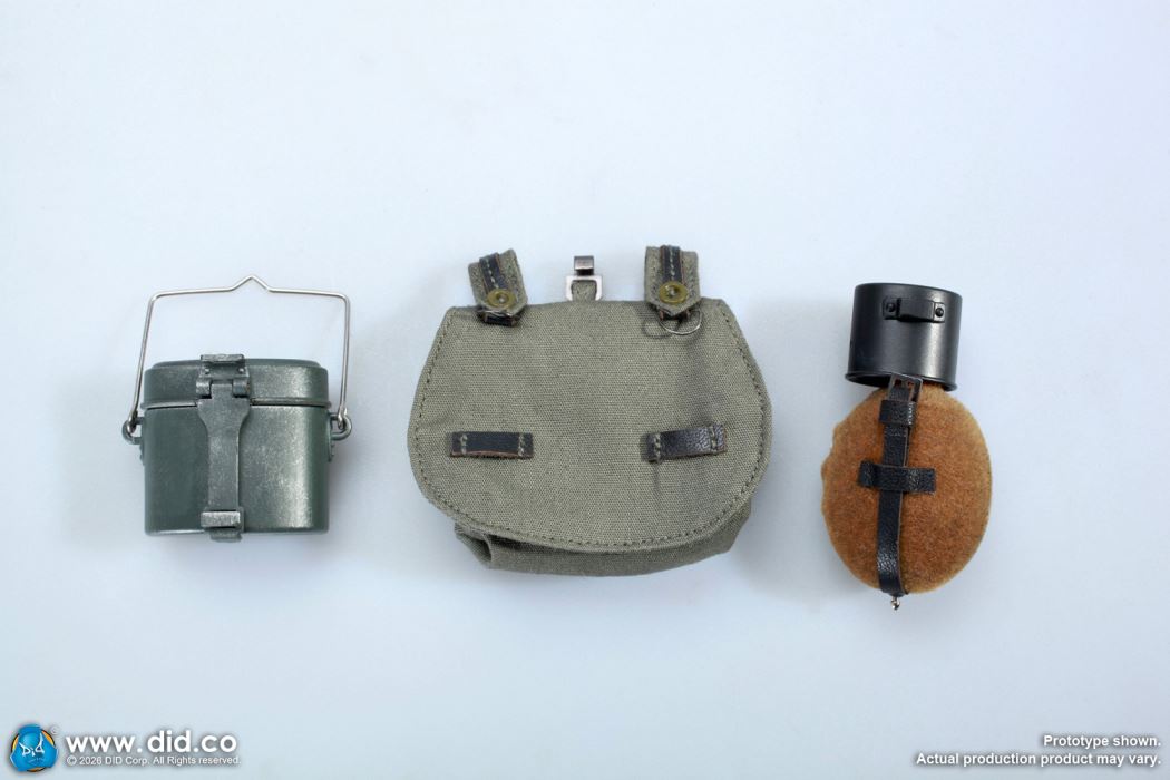 World War II Germany - ZB30 gunner Friedrich & Commander Vogel 1/6