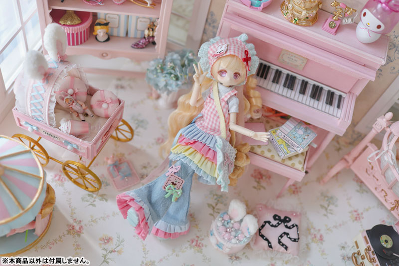 MomoTale Tales of Four Seasons Cafe BJD Doll