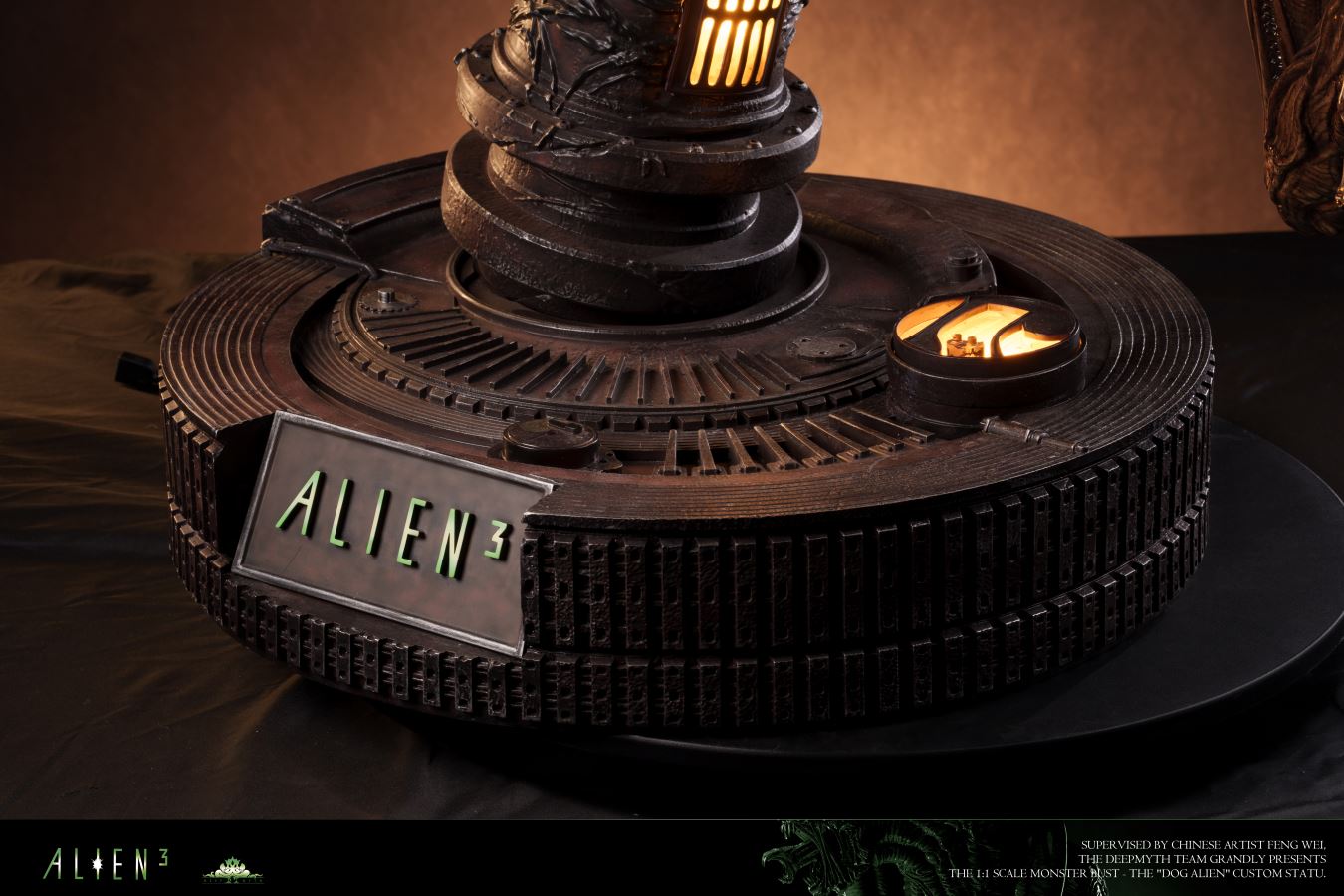Dog Alien Bust 1/1
