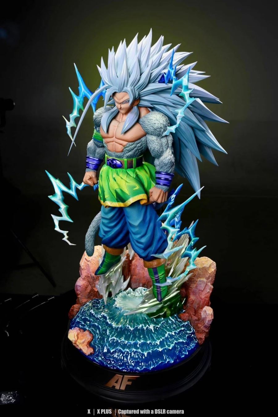 Son Goku Super Saiyan 5 - Dragon Ball