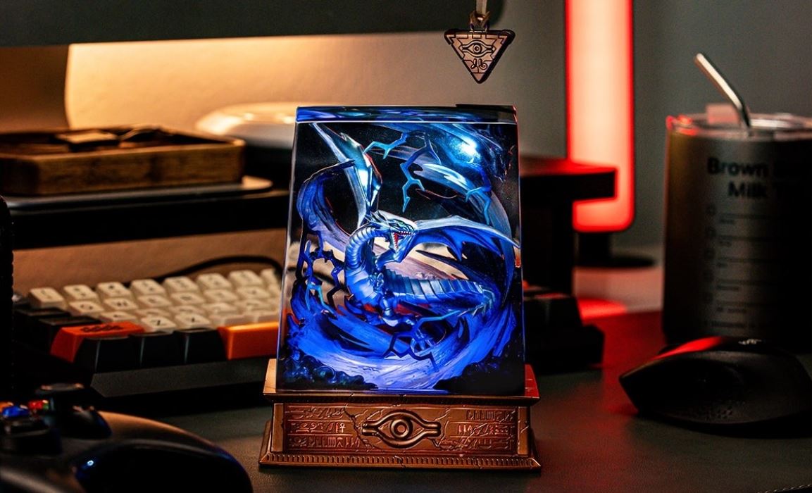 Yu-Gi-Oh! Blue-Eyes White Dragon Diorama LED Lamp