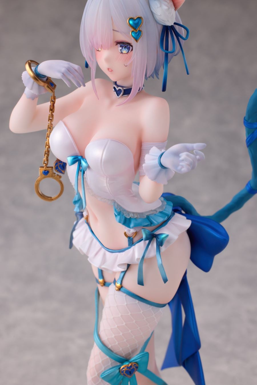 Bound Cat Putica-chan illustrated by Fernemo