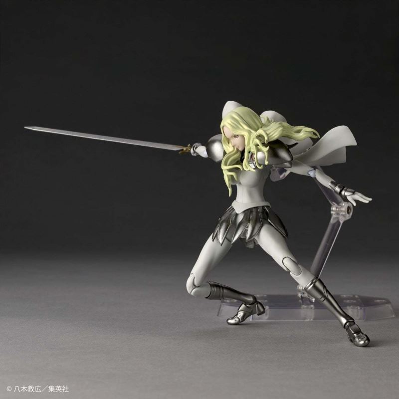 Revoltech Smiling Teresa - Claymore