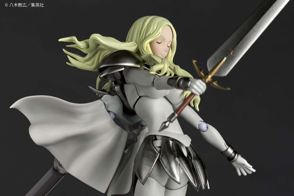 Revoltech Smiling Teresa - Claymore