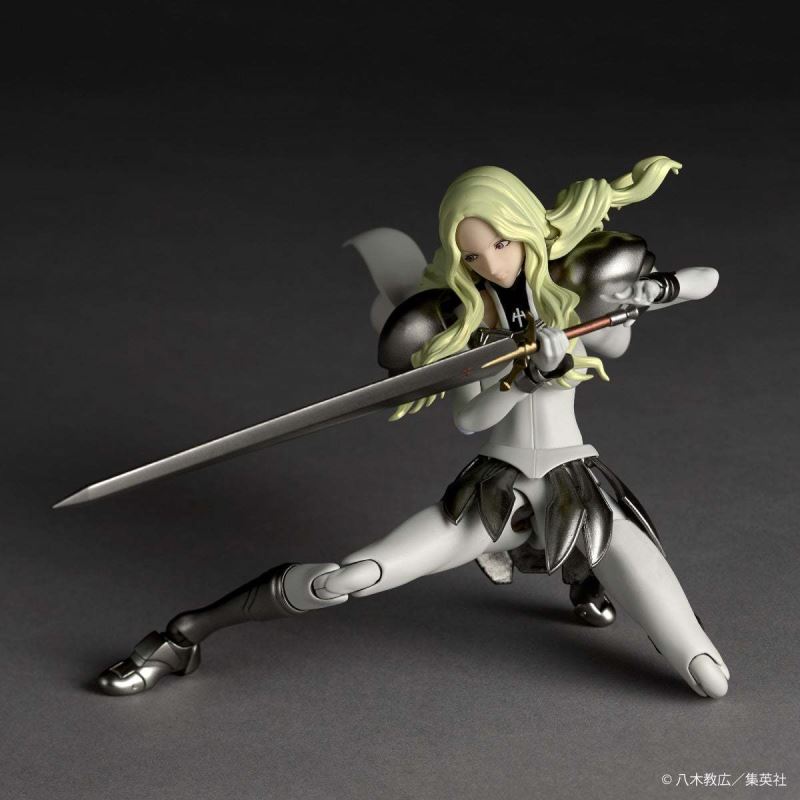 Revoltech Smiling Teresa - Claymore
