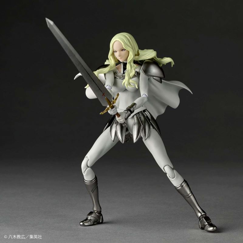 Revoltech Smiling Teresa - Claymore