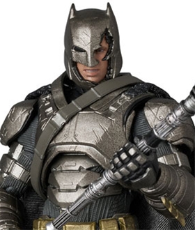 MAFEX-No313-MAFEX-ARMORED-BATMAN-Ver15