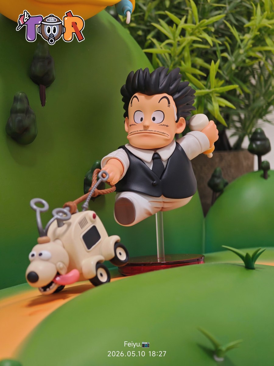 Dr. Slump and the Robot Doll