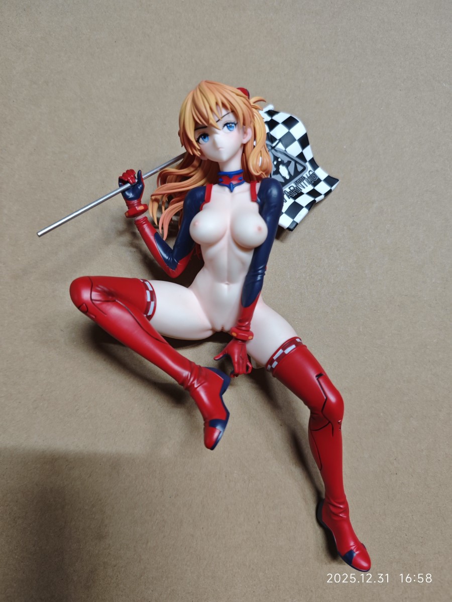 Asuka sitting on car - Evangelion 1/6
